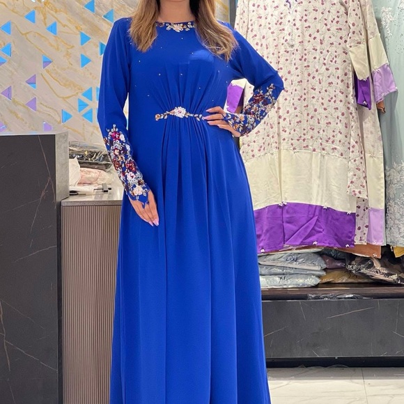 Pakistani Elegant electric Blue Women's Dress with fashionable sleeves - Picture 4 of 7